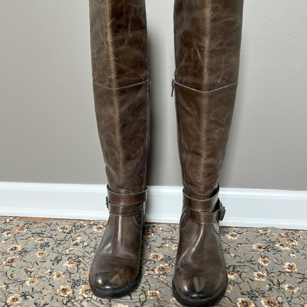 Report Women’s Boot – Size 8.5